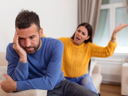 5 señales de manipulación psicológica en la pareja ¡Recuerda! La relación de pareja debe ser un espacio de amor, respeto y confianza mutua.