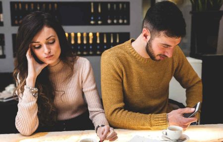 Algunas señales de que el amor ha desaparecido en tu relación son:
