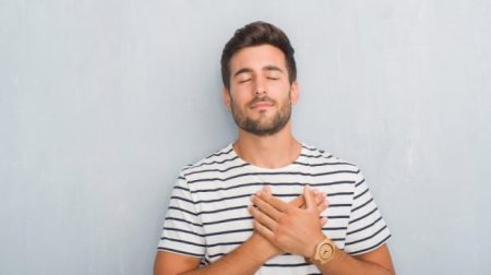 Superando la impotencia emocional: consejos clave para manejarla ¿Cómo puede ayudar la terapia?