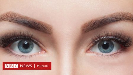 ¿Por qué mi ex me mira de reojo cuando no lo veo? Descubre las posibles razones Interpretando las miradas de tu ex en tus estados: ¿Qué señales envían?