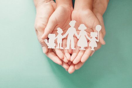 - Los pilares de la felicidad familiar: descubre los valores que fortalecen los lazos- Conoce los valores esenciales para construir una familia sólida- Descubre los valores que unen a la familia en momentos difíciles- La importancia de inculcar valores en la familia para un futuro próspero Valores clave para construir una familia fuerte: